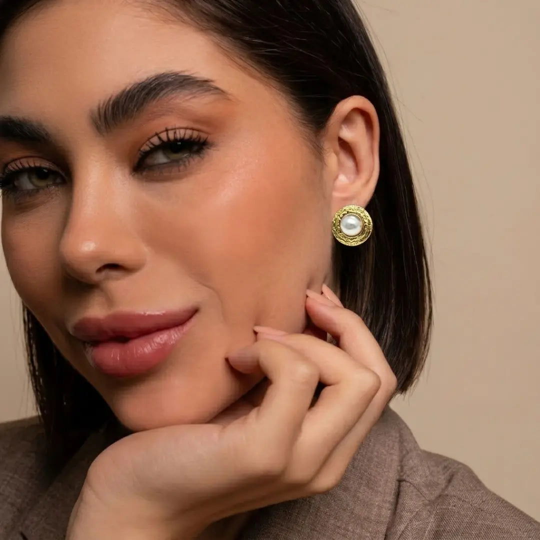 18K Gold Filled Pearl Stud Earrings – Hammered Texture Bezel Pearl Studs